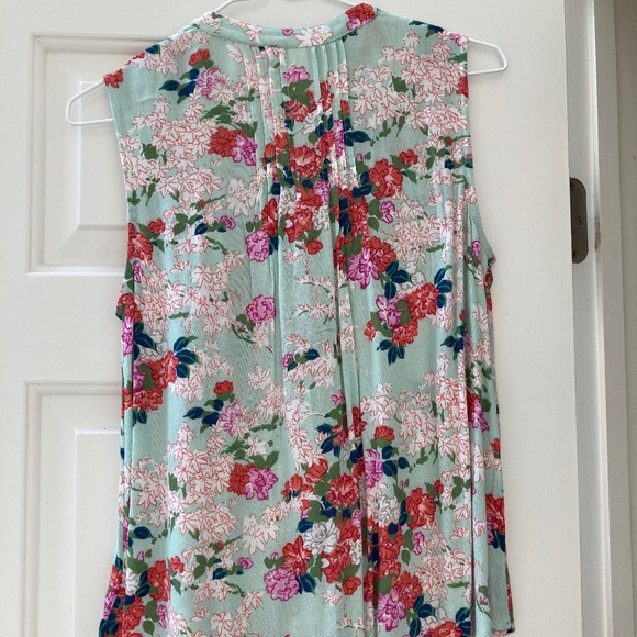 Anthro Front Button Sleeveless Shirt with Pintucks and Lace - Picture 4 of 4